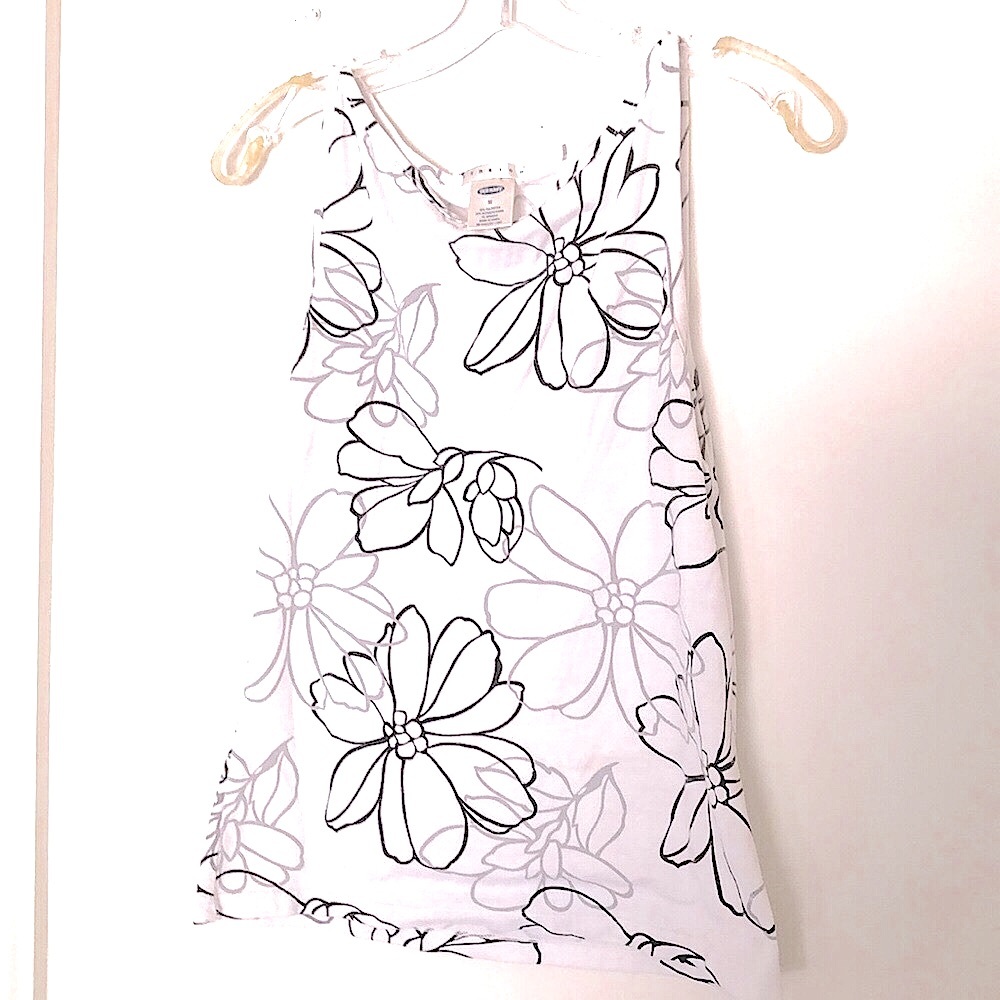 White sleeveless floral print Old Navy shirt